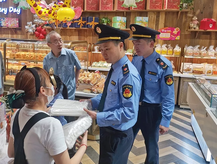 1629096288775933.jpg 640.jpg